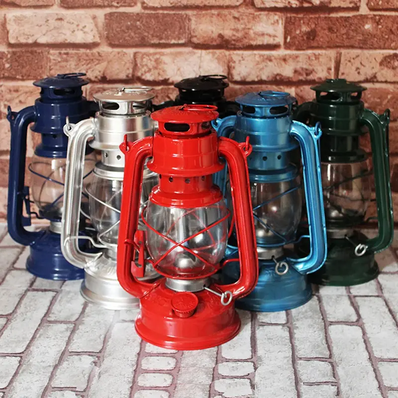 19Cm Kerosene Retro Hurricane Camp Lantern 1