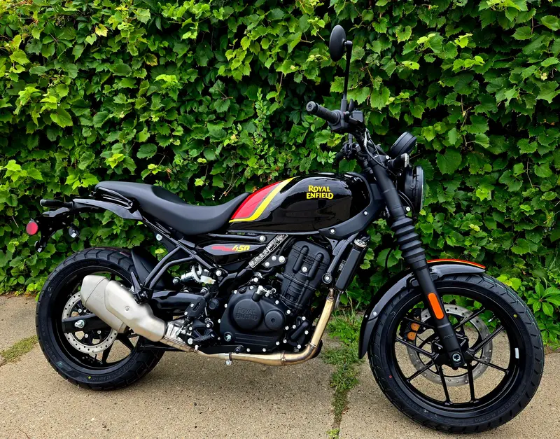 2026 Royal Enfield Guerrilla 450 | Playa Black | $5,299 1